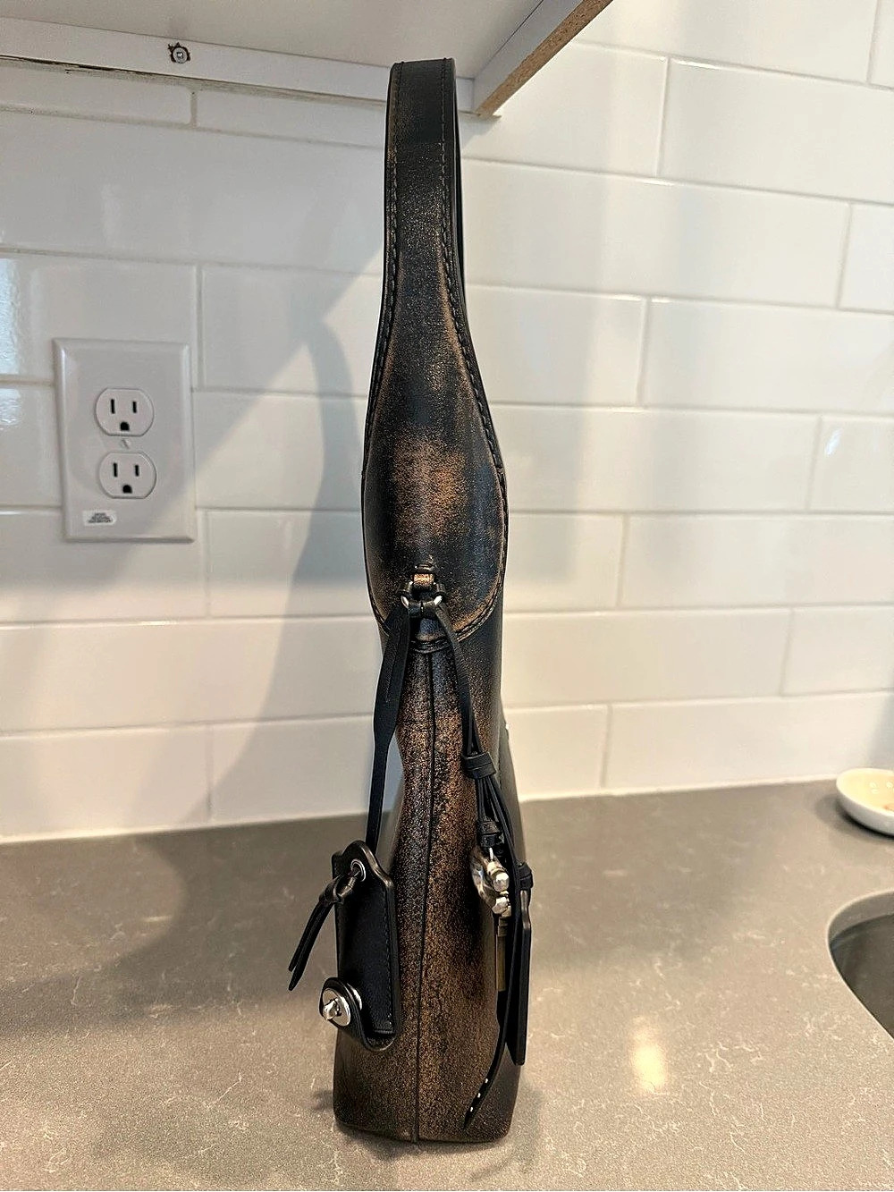 Coach Brooklyn 28 shoulder bag in Loved Leather w/ insert and extra Coach charm - Picture 6 of 16